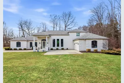 2440 Pierce Bluffs Dr, Hermitage, PA 16148 - Photo 2