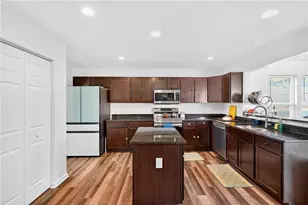 555 Gardenia Dr, Rostraver, PA 15012 - Photo 12