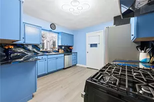 1131 Irwin St, Aliquippa, PA 15001 - Photo 12