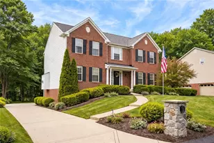 1008 Dunedin Dr, Hempfield Township, PA 15601 - Photo 2