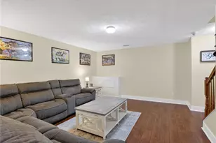 1008 Dunedin Dr, Hempfield Township, PA 15601 - Photo 32