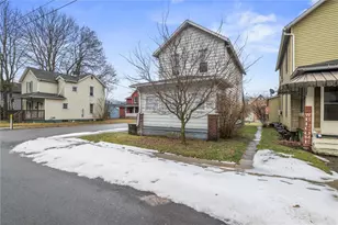 542 N Cedar St, New Castle, PA 16102 - Photo 2