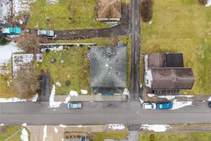 106 E Clayton St, New Castle, PA 16102 - Photo 4