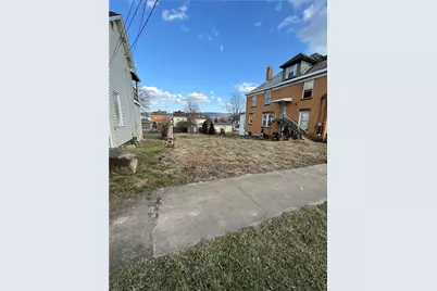 65 Lawn Ave, Uniontown, PA 15401 - Photo 6