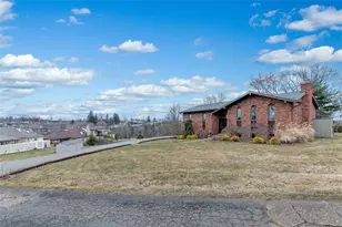 1267 Fall Ln, Irwin, PA 15642 - Photo 4