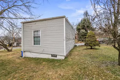 406 E Lutton St, New Castle, PA 16101 - Photo 4