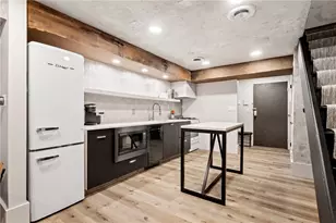 325 S Highland Ave, Pittsburgh, PA 15206 - Photo 10