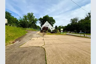 53 Oak Spring Road, South Strabane, PA 15301 - Photo 2