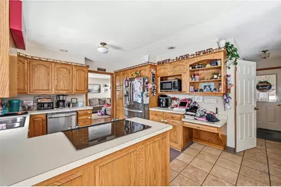 1359 Highland Rd, Sharon, PA 16146 - Photo 8