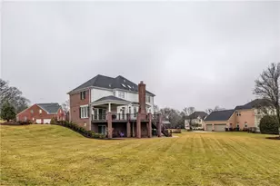 109 Oakview Dr, Cranberry Township, PA 16066 - Photo 4