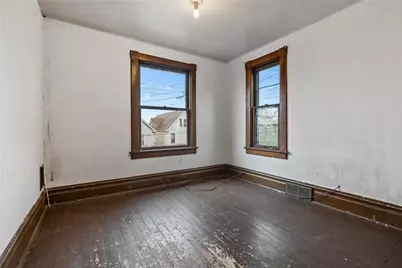 138 S 5th St, Duquesne, PA 15110 - Photo 12