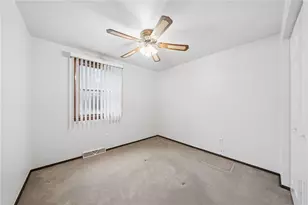 3025 Universal Rd, Pittsburgh, PA 15235 - Photo 20