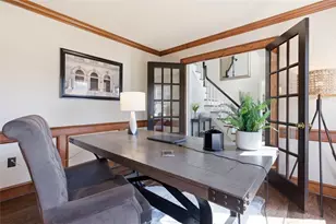 2529 Lindenwood Dr, Pittsburgh, PA 15090 - Photo 8