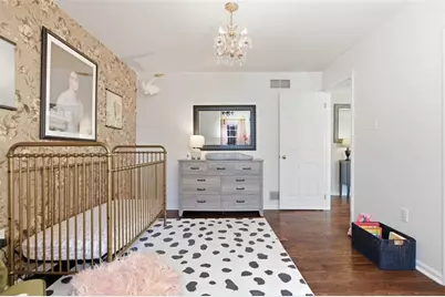 2529 Lindenwood Dr, Pittsburgh, PA 15090 - Photo 32