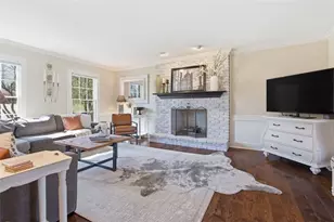 2529 Lindenwood Dr, Pittsburgh, PA 15090 - Photo 6