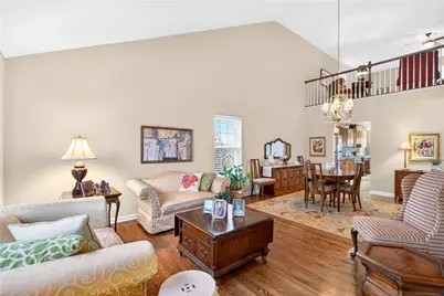 5309 Caste Dr, Pittsburgh, PA 15236 - Photo 2