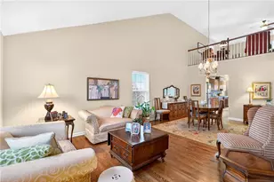 5309 Caste Dr, Pittsburgh, PA 15236 - Photo 2