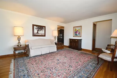 52 Bellview Cir, Robinson Twp, PA 15136 - Photo 4