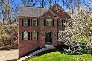 131 Glen Ln, Ross Twp, PA 15237 - Photo 2