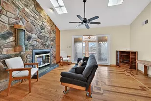 2303 Kenzie Dr, Robinson Twp, PA 15205 - Photo 4