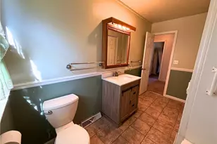 643 N Liberty Rd, Pine Township, PA 16127 - Photo 14