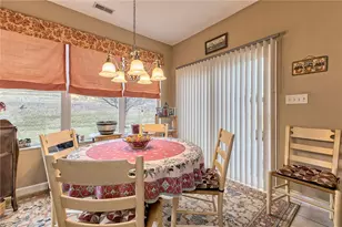 6015 Triple Crown Cir, Hempfield Township, PA 15601 - Photo 10