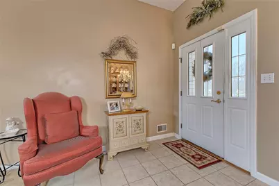 6015 Triple Crown Cir, Hempfield Township, PA 15601 - Photo 2