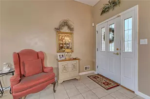 6015 Triple Crown Cir, Hempfield Township, PA 15601 - Photo 2