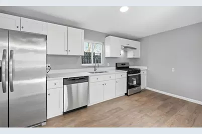 1381 Pocono St, Pittsburgh, PA 15218 - Photo 4