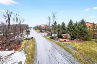 109 Woodside Cres, Seven Springs, PA 15622 - Photo 4