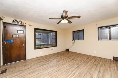 626 Pittsburgh Rd, Daugherty Township, PA 15074 - Photo 4