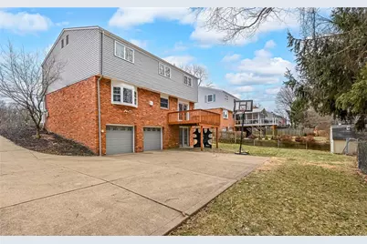 110 Point Vue Dr, Ross Twp, PA 15237 - Photo 22