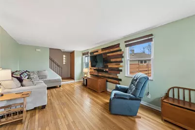 2039 Outlook Dr, Pittsburgh, PA 15147 - Photo 2