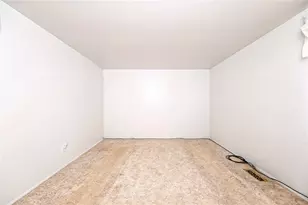 215 Hillendale Rd, Ross Twp, PA 15237 - Photo 16