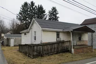 963 Venetia Rd, Peters Township, PA 15367 - Photo 2