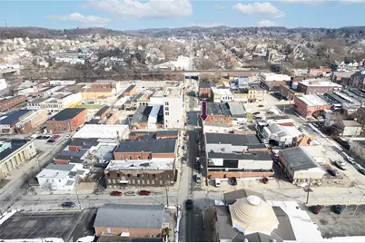 212 S 4th St, Jeannette, PA 15644 - Photo 16