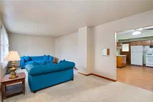 49 Gordon St, Stowe Township, PA 15136 - Photo 6