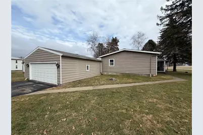 451 Delaware Road, Fredonia, PA 16124 - Photo 10