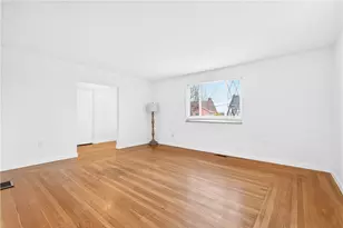 152 Gass Rd, Ross Twp, PA 15229 - Photo 4