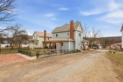 413 Broadway, Rockwood Boro, PA 15557 - Photo 8