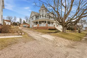 413 Broadway, Rockwood Boro, PA 15557 - Photo 4