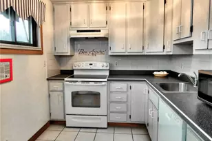 231 Cherrydell Dr, Scott Township, PA 15220 - Photo 8