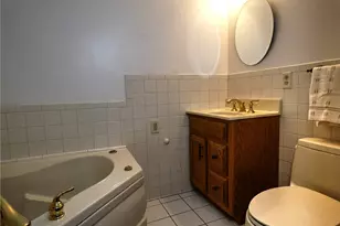 231 Cherrydell Dr, Scott Township, PA 15220 - Photo 10