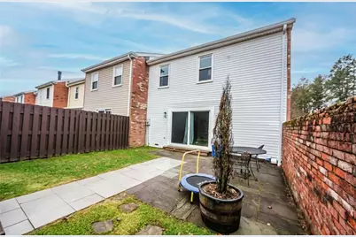 551 Georgetowne Vlg, White Township, PA 15701 - Photo 32