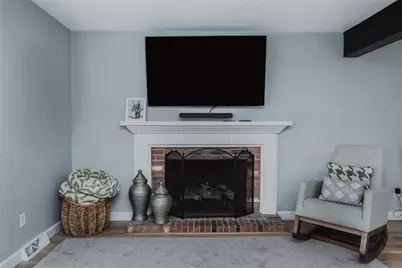 551 Georgetowne Vlg, White Township, PA 15701 - Photo 12