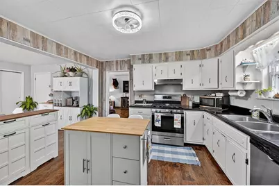 704 Center Ln, Linesville Boro, PA 16238 - Photo 10