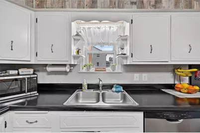 704 Center Ln, Linesville Boro, PA 16238 - Photo 8