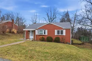 726 Rodney St, Moon/Crescent Twp, PA 15046 - Photo 2