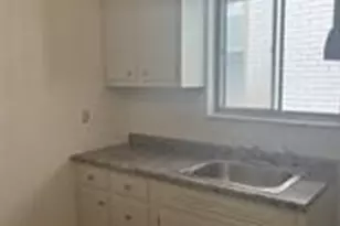 218 Bronx Ave, Pittsburgh, PA 15229 - Photo 10