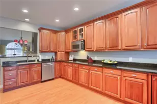 3020 Shoreline Ln, Mount Pleasant, PA 15057 - Photo 14